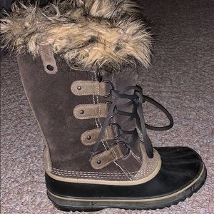 Sorel black and brown winter boots